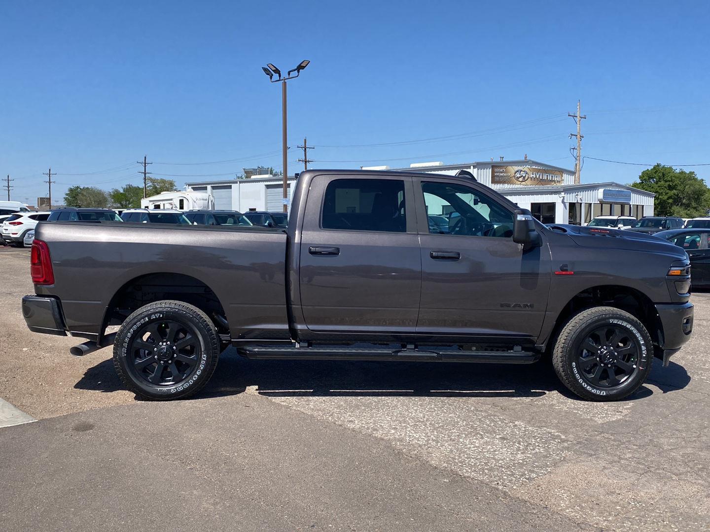 View vehicle photo 6