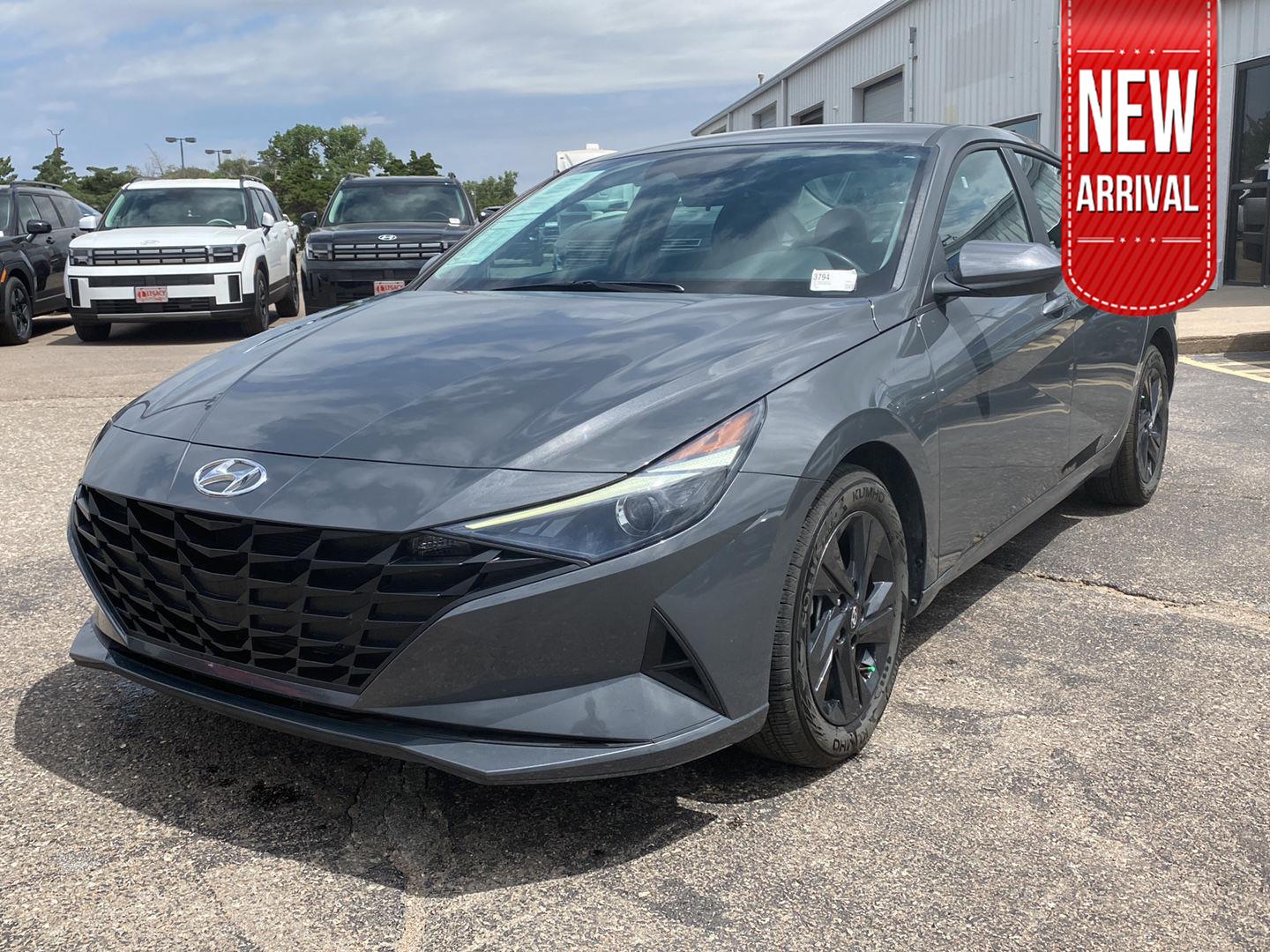 2023 Hyundai Elantra SEL FWD