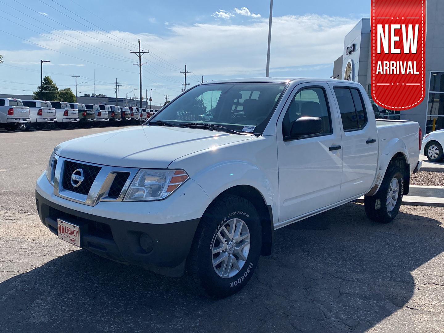 Glacier White 2021 Nissan Frontier Pickup Truck Four-Wheel Drive Automatic