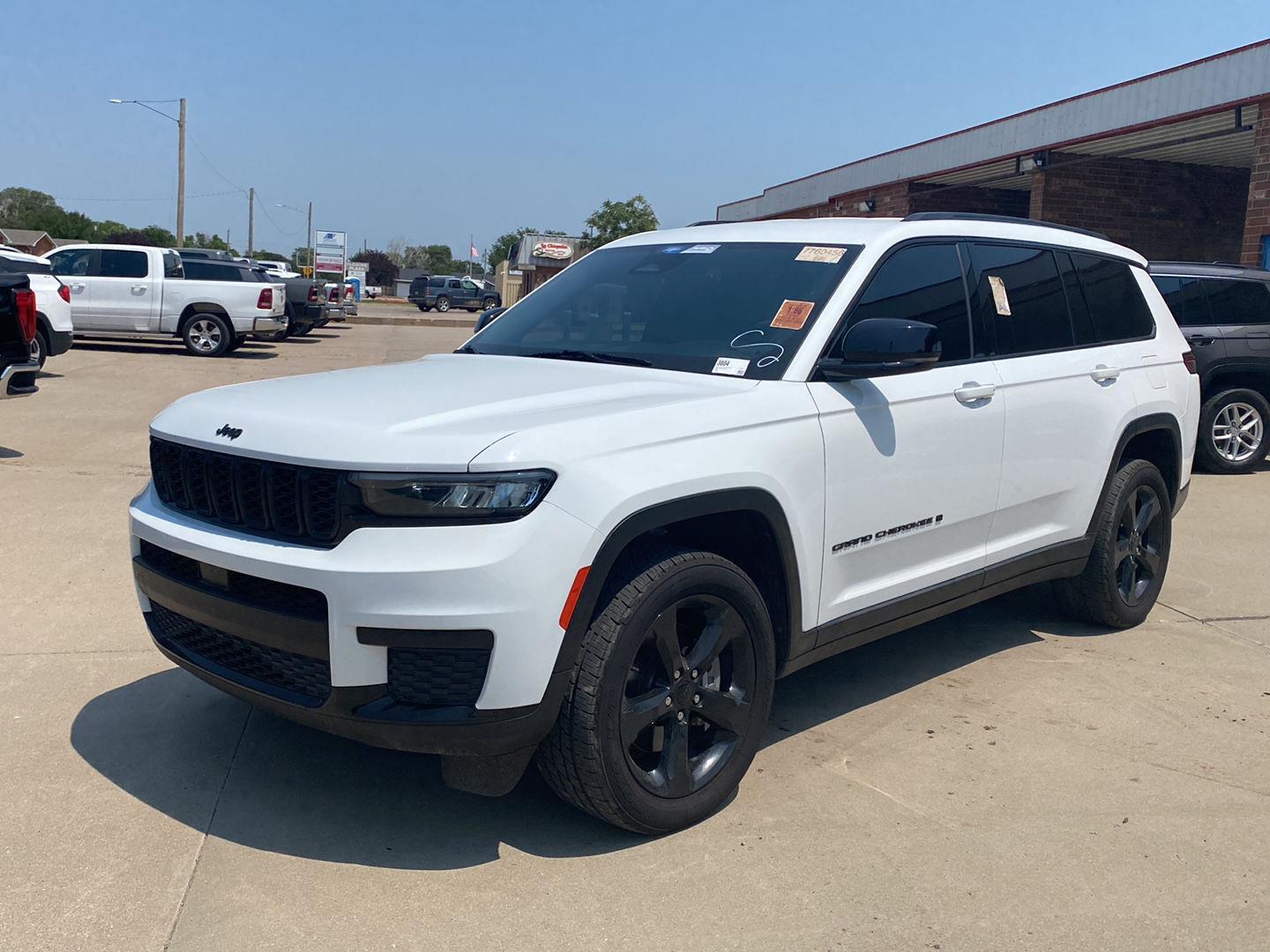 2023 Jeep Grand Cherokee L Altitude RWD