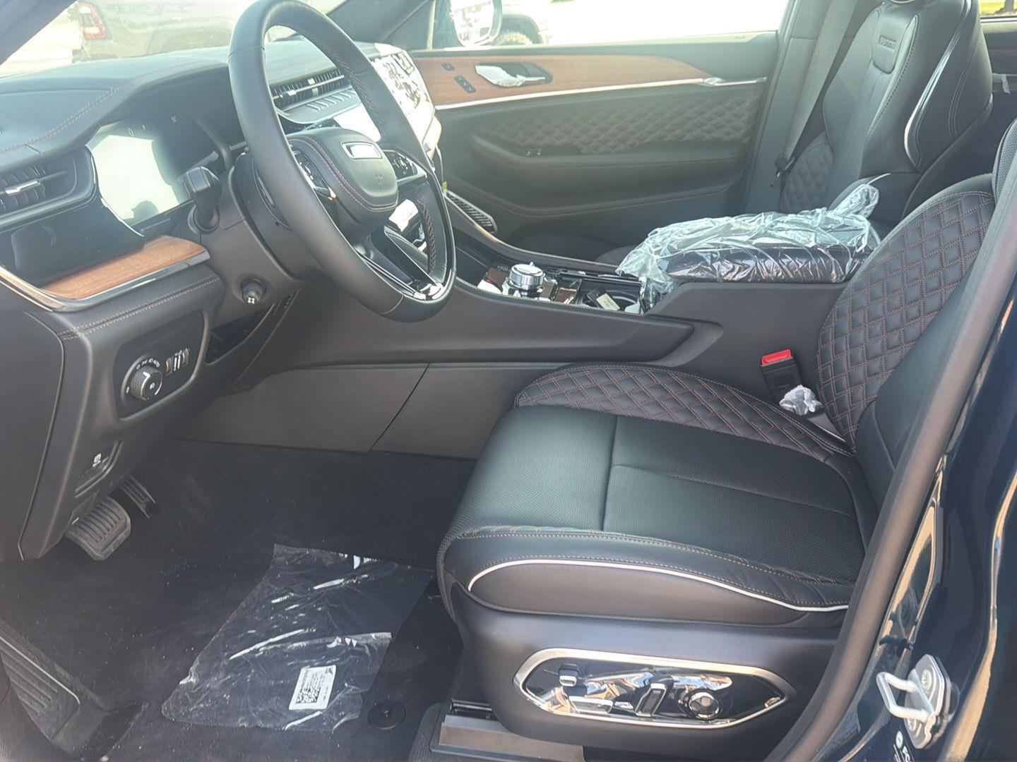 Fathom Blue Pearlcoat 2026 Jeep Grand Cherokee SUV / Crossover Four-Wheel Drive 8-Speed Automatic