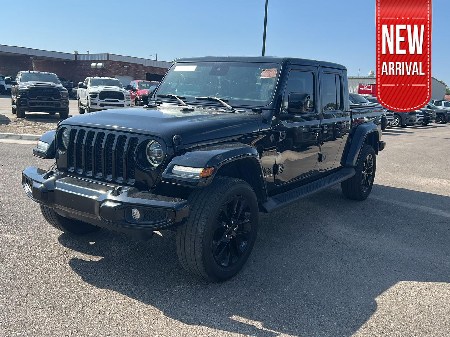 Black Clearcoat 2022 Jeep Gladiator Pickup Truck Four-Wheel Drive 8-Speed Automatic