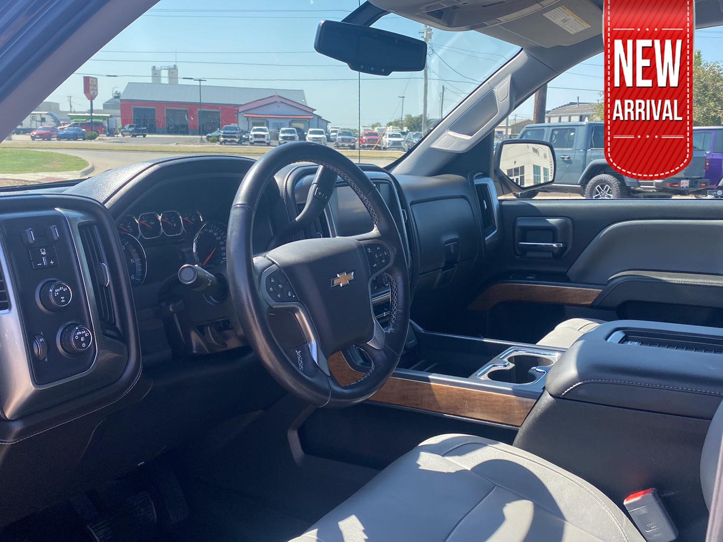 Deep Ocean Blue Metallic 2017 Chevrolet Silverado 1500 Pickup Truck Four-Wheel Drive 6-Speed Automatic