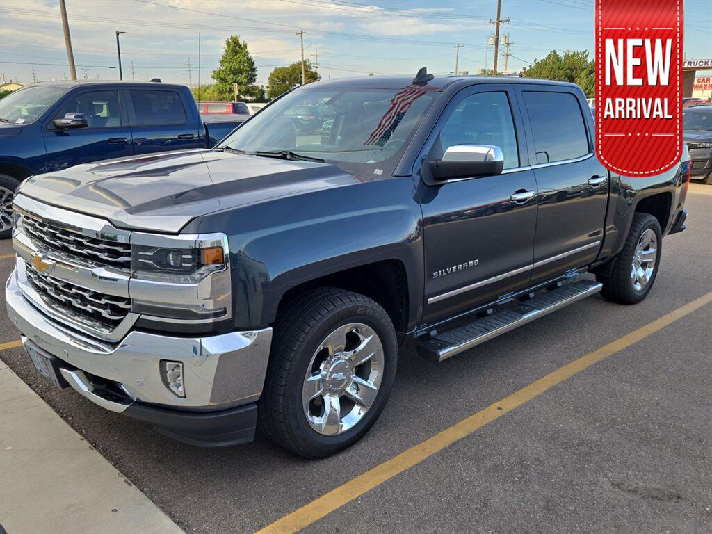 Deep Ocean Blue Metallic 2017 Chevrolet Silverado 1500 Pickup Truck Four-Wheel Drive 6-Speed Automatic