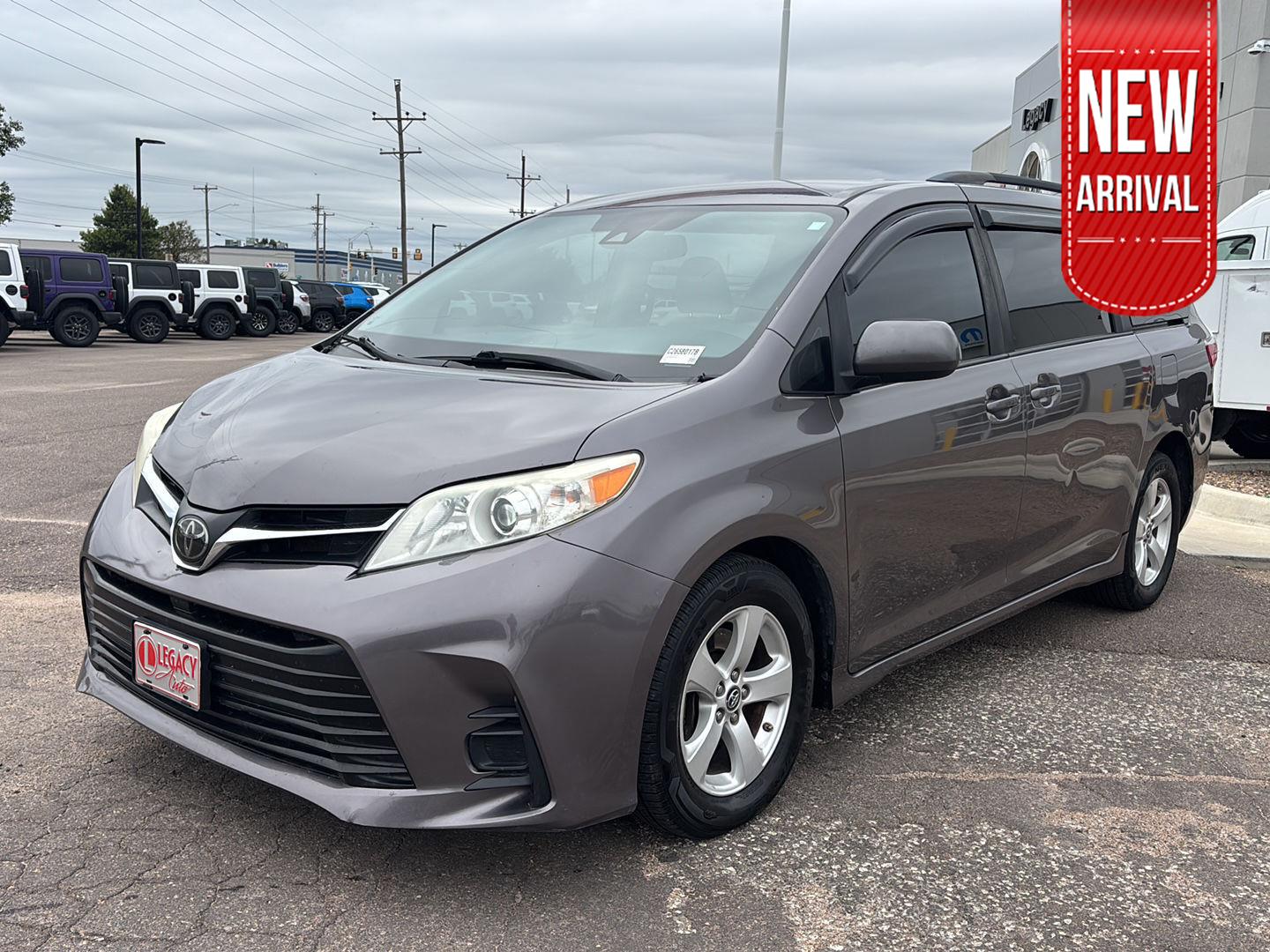 Predawn Gray Mica 2019 Toyota Sienna Minivan Front-Wheel Drive Automatic