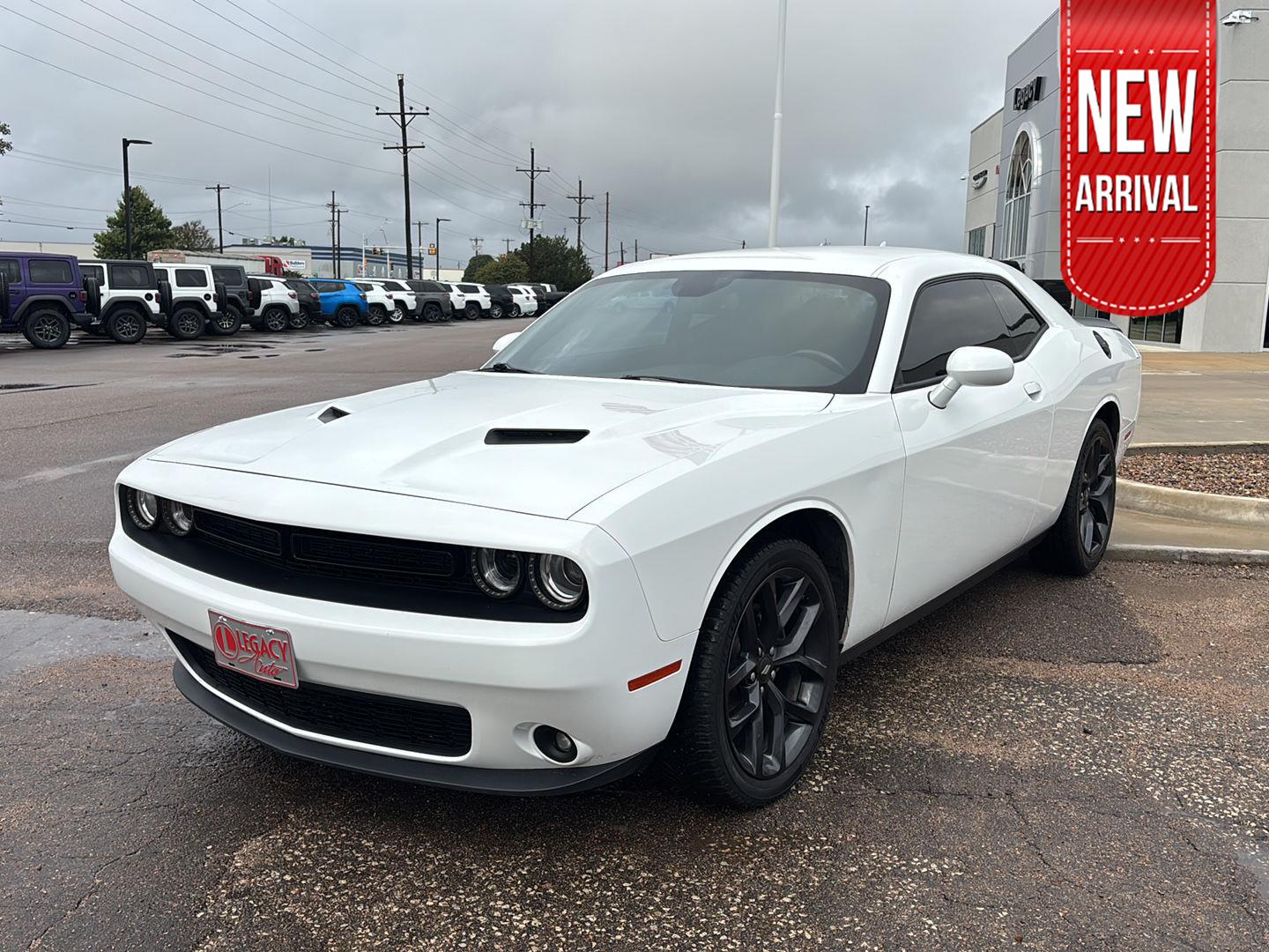 White Knuckle Clearcoat 2022 Dodge Challenger Coupe Rear-Wheel Drive 8-Speed Automatic