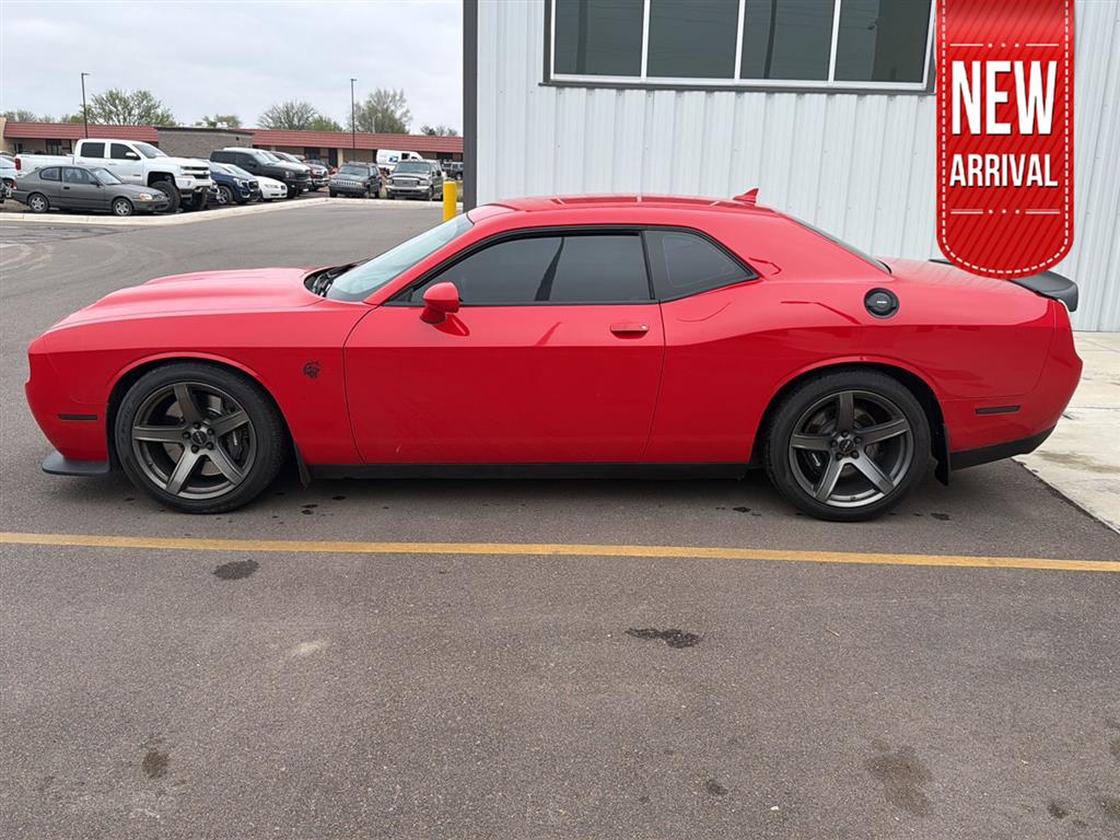 Red 2020 Dodge Challenger SRT Hellcat Redeye RWD Coupe Rear-Wheel Drive