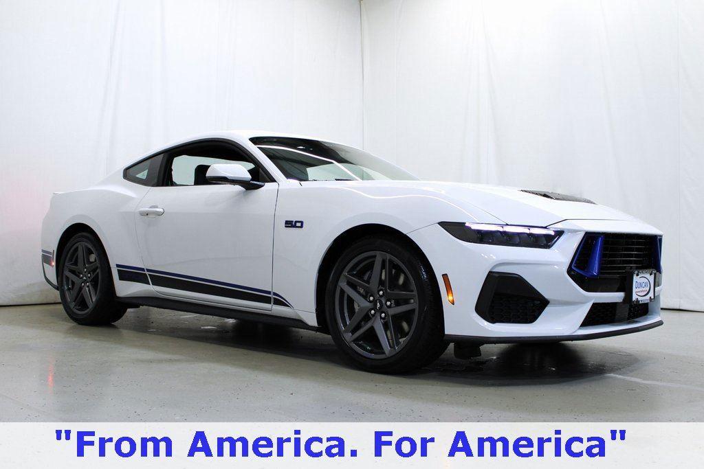 Oxford White 2025 Ford Mustang GT Premium Fastback RWD Coupe Rear-Wheel Drive 6-Speed Manual