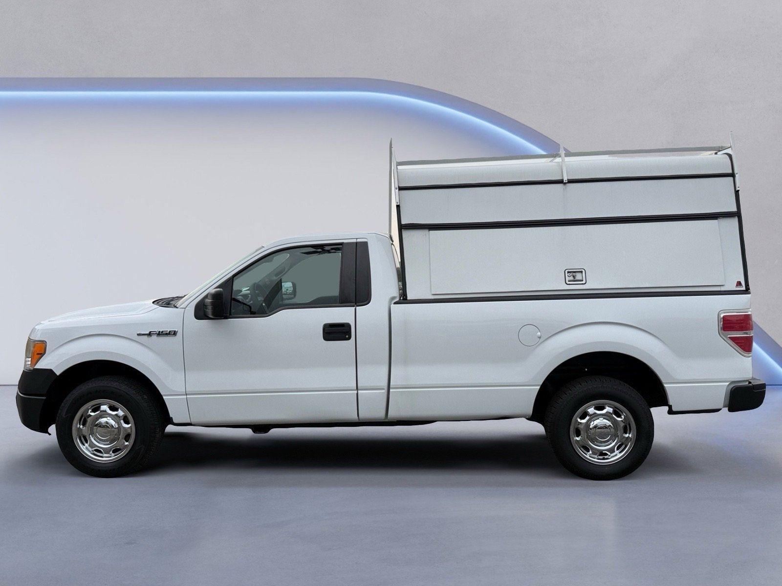 View vehicle photo 6