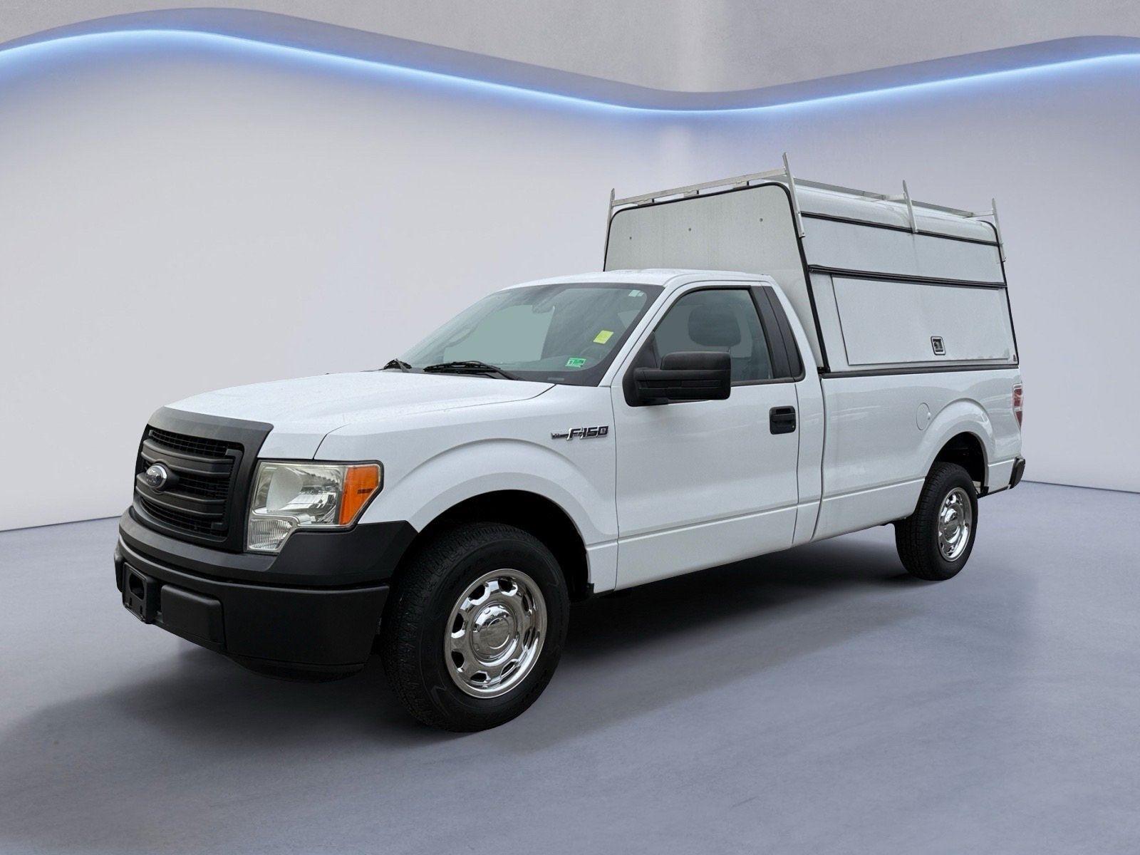 View vehicle photo 7