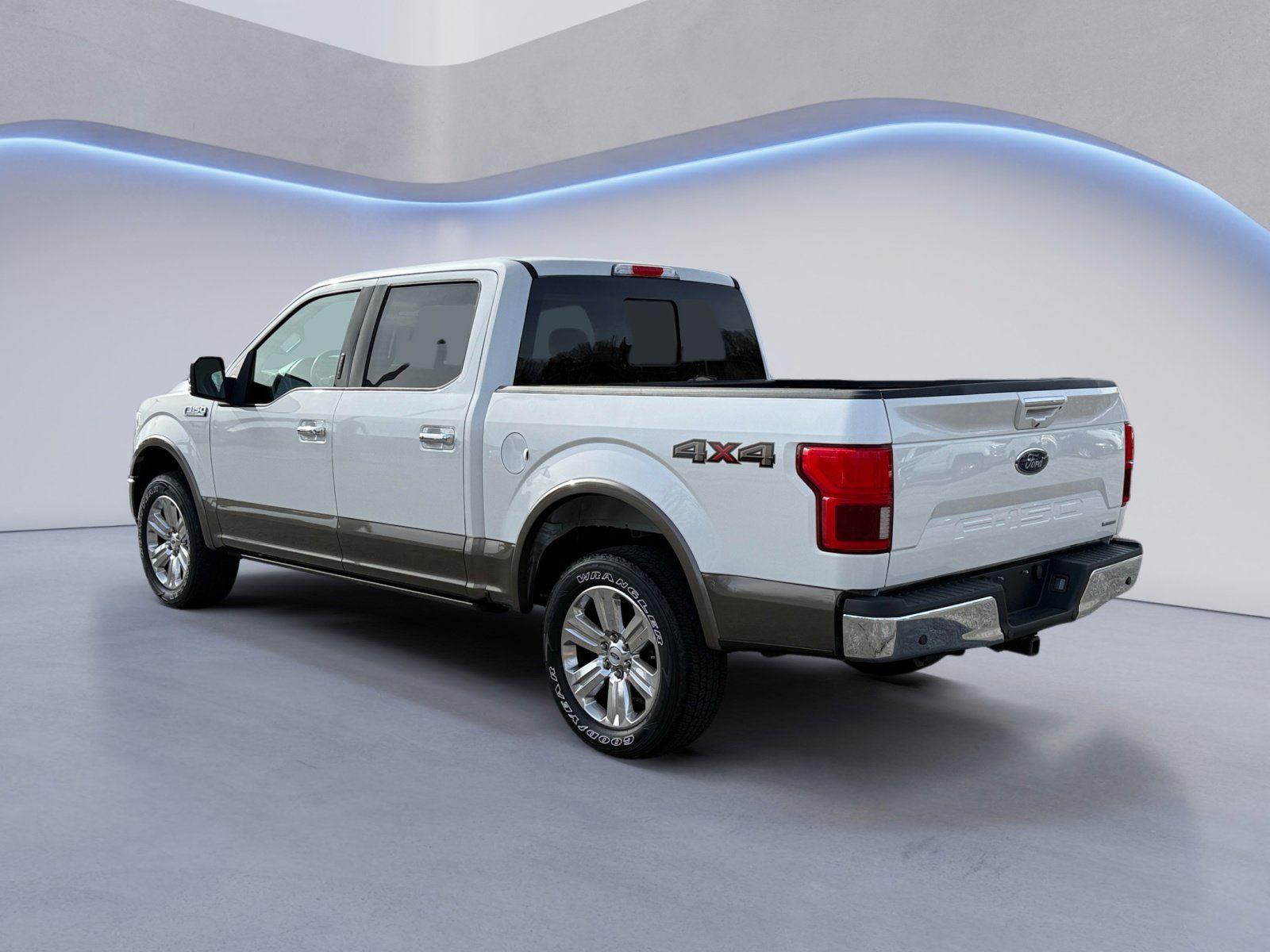 View vehicle photo 5