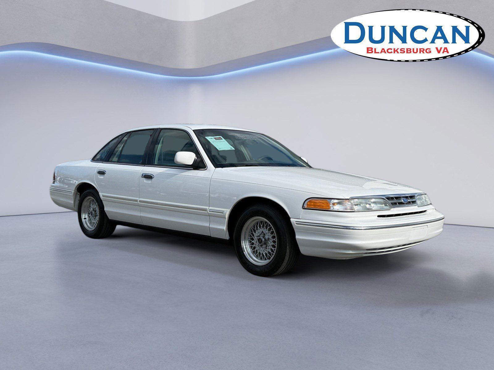 White 1997 Ford Crown Victoria Sedan 4-Speed Automatic