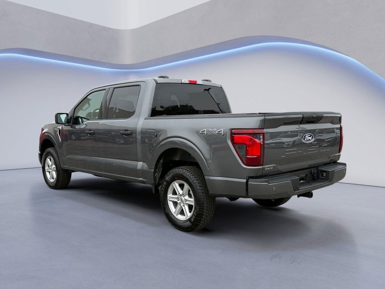 View vehicle photo 5