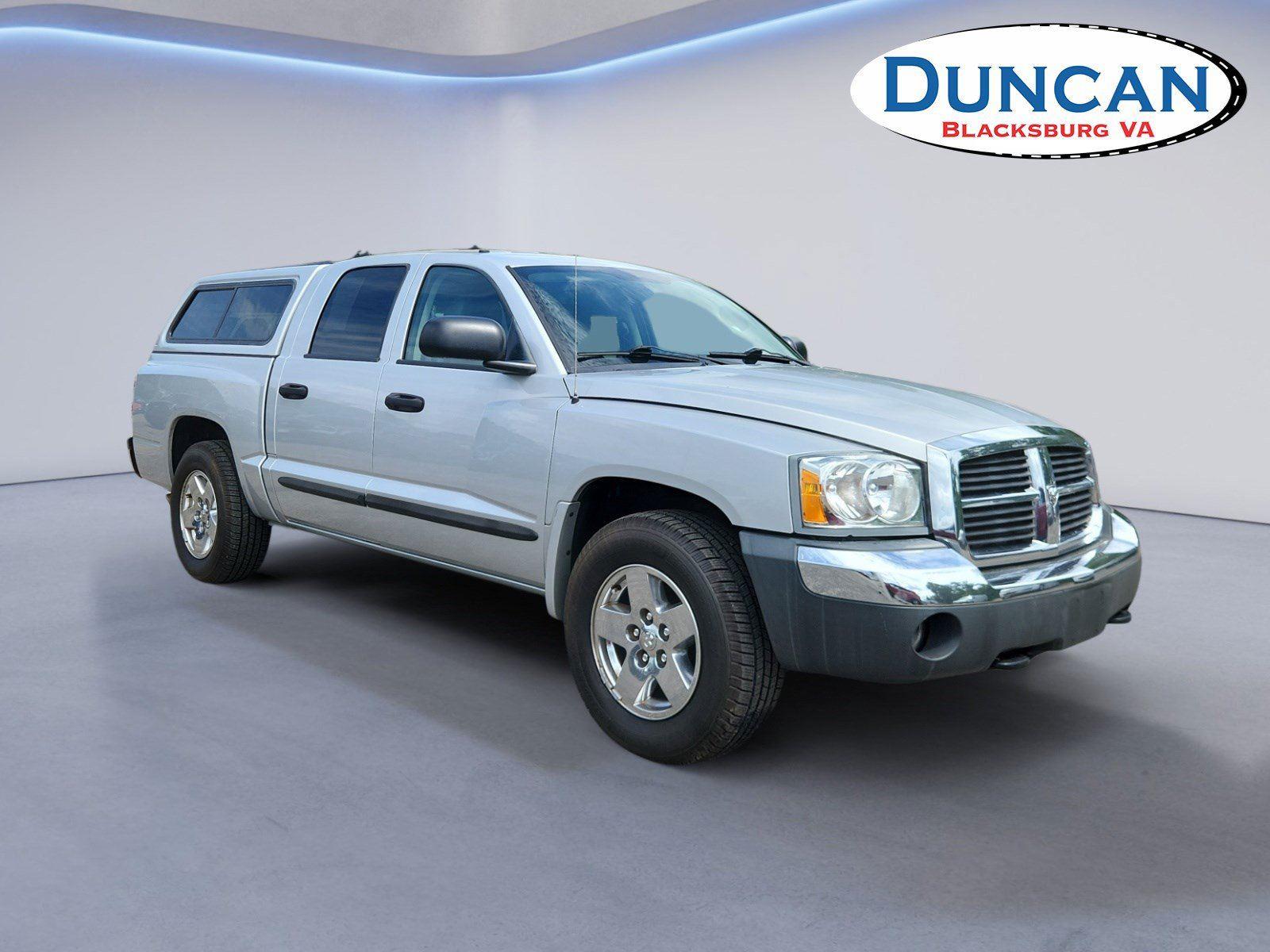 Bright Silver Metallic 2005 Dodge Dakota Pickup Truck Four-Wheel Drive 5-Speed Automatic Overdrive