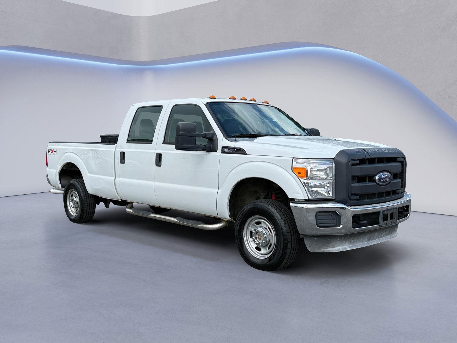  2011 Ford F-350 Super Duty XL Crew Cab 4WD   