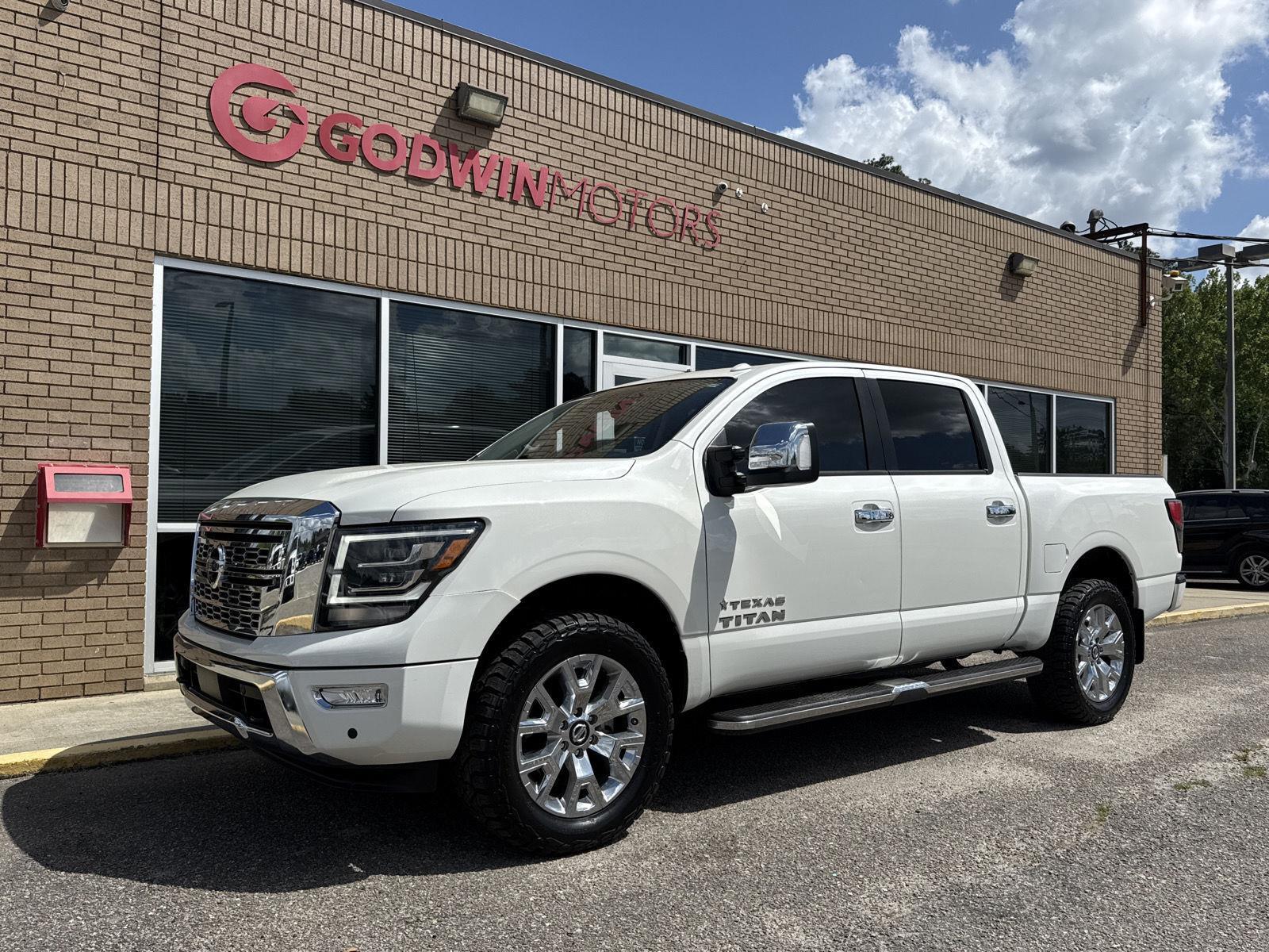 2021 Nissan Titan SL Crew Cab 4WD