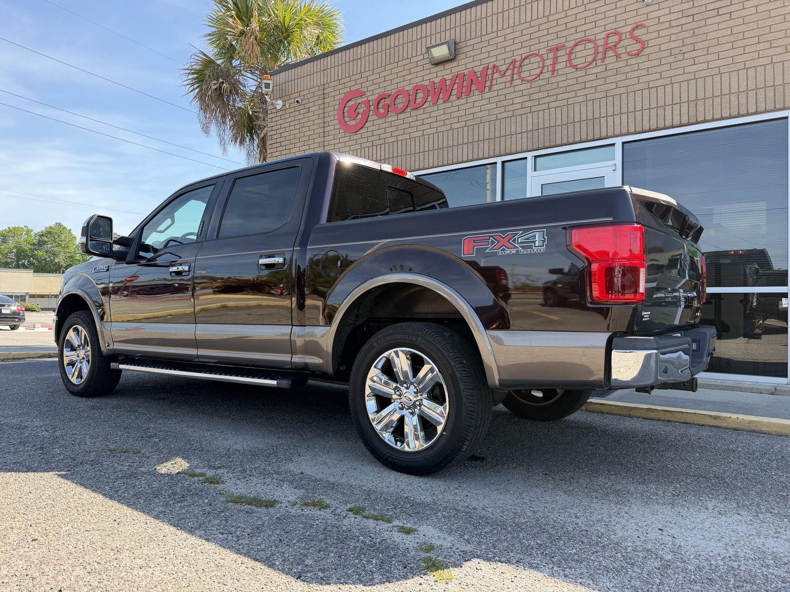 View vehicle photo 3