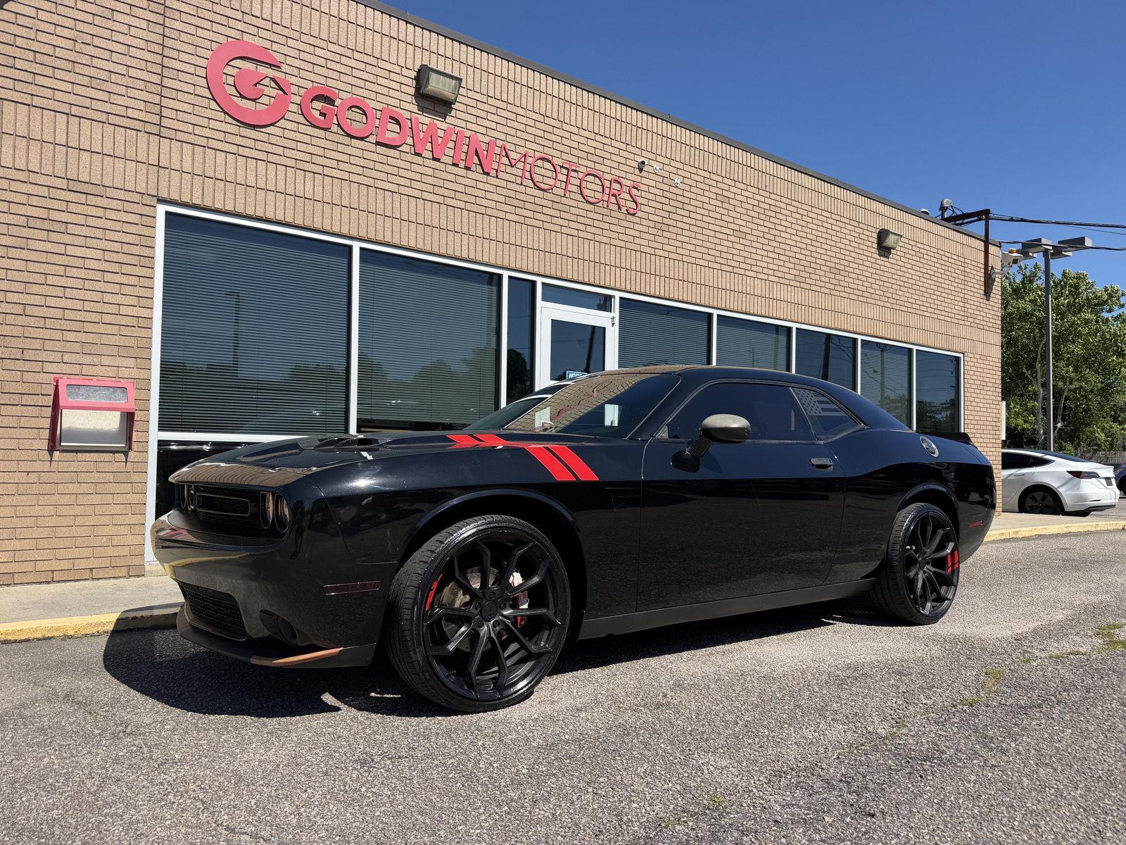 2019 Dodge Challenger SXT RWD