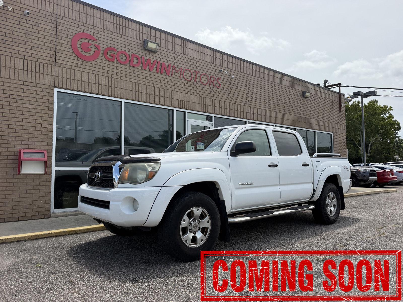 Super White 2011 Toyota Tacoma Pickup Truck 4X2 5-Speed Automatic