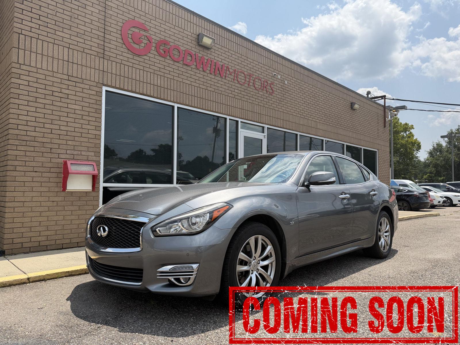 Gray (Graphite Shadow) 2017 INFINITI Q70 Sedan All-Wheel Drive Automatic