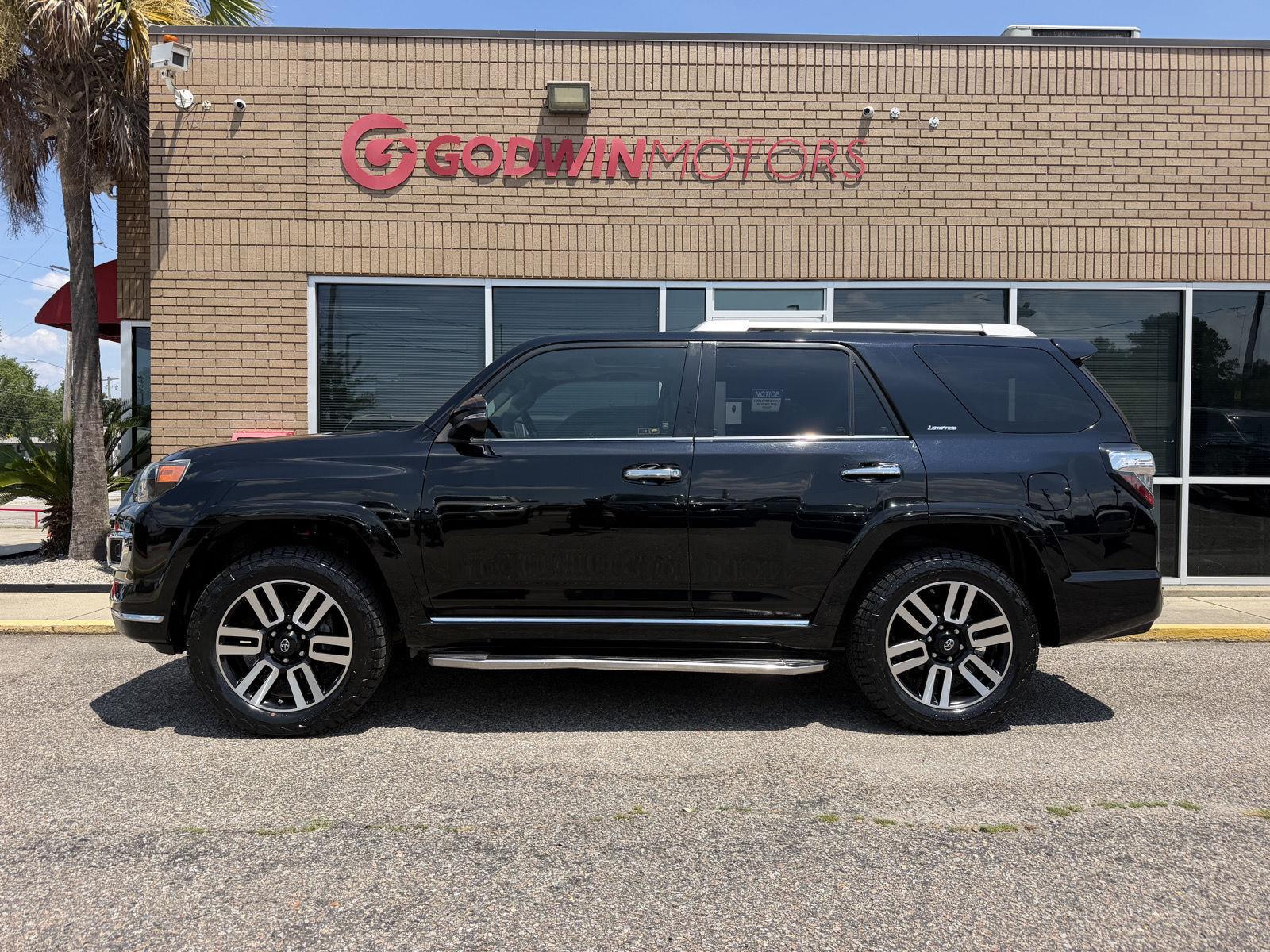 View vehicle photo 2