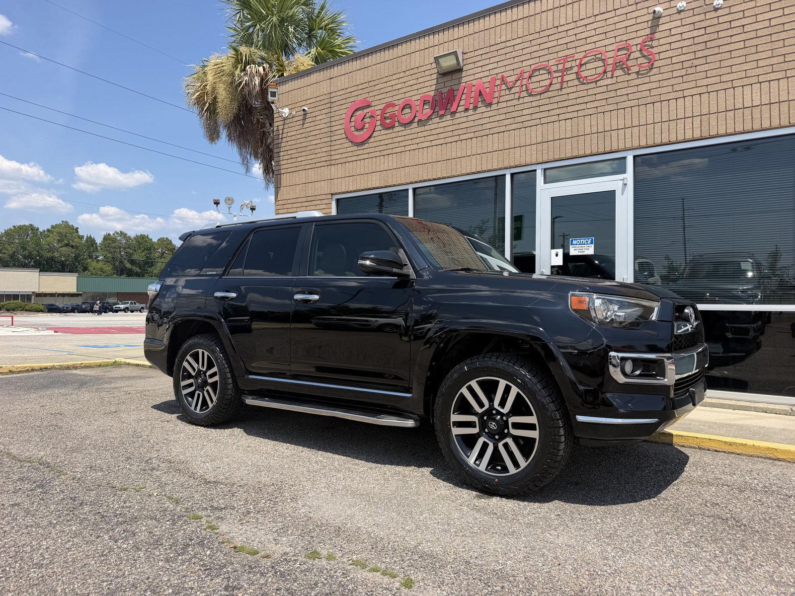 View vehicle photo 6