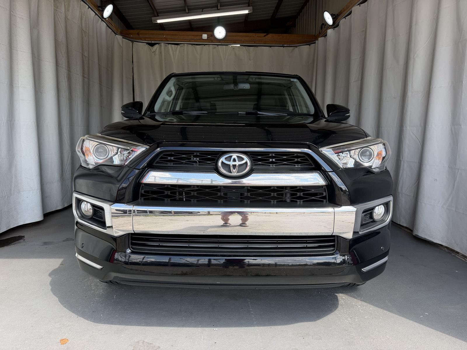 View vehicle photo 7