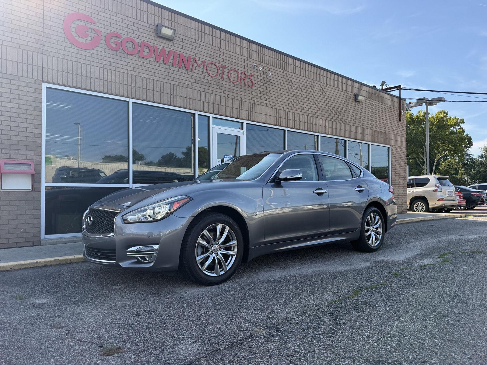 2017 INFINITI Q70 3.7 AWD