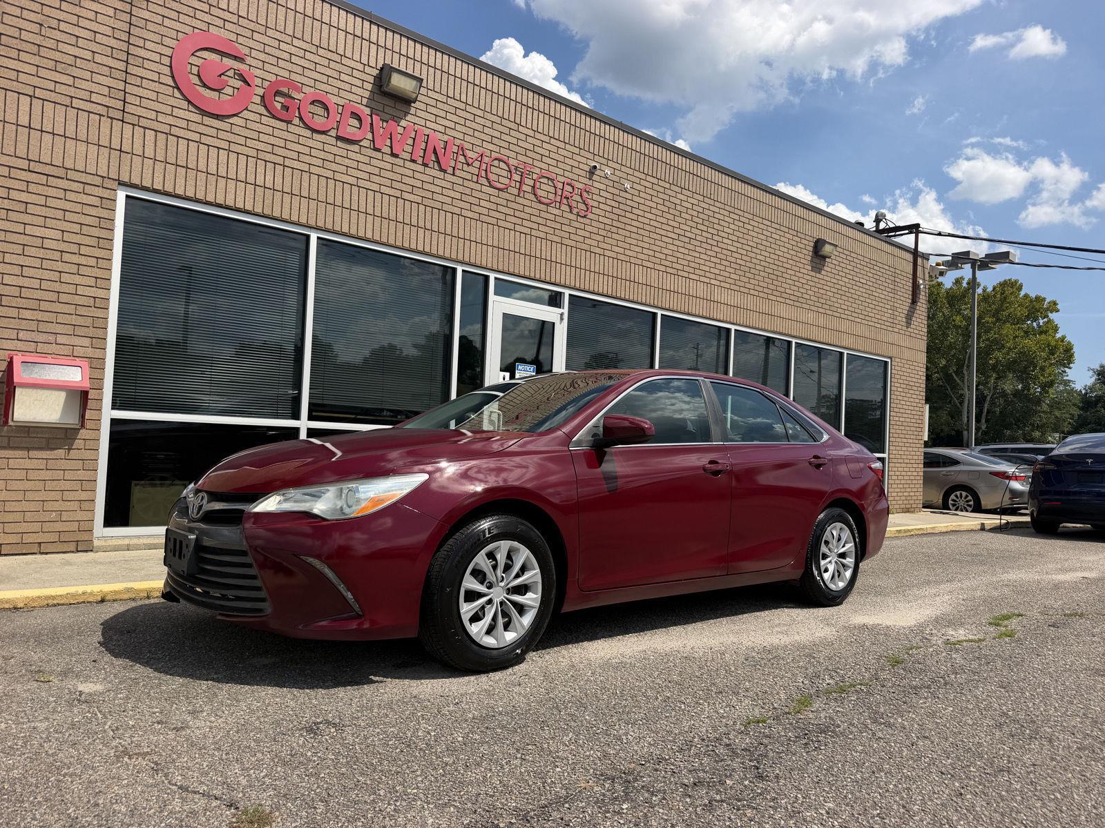 Red (Ruby Flare Pearl) 2016 Toyota Camry Sedan Front-Wheel Drive 6-Speed Automatic