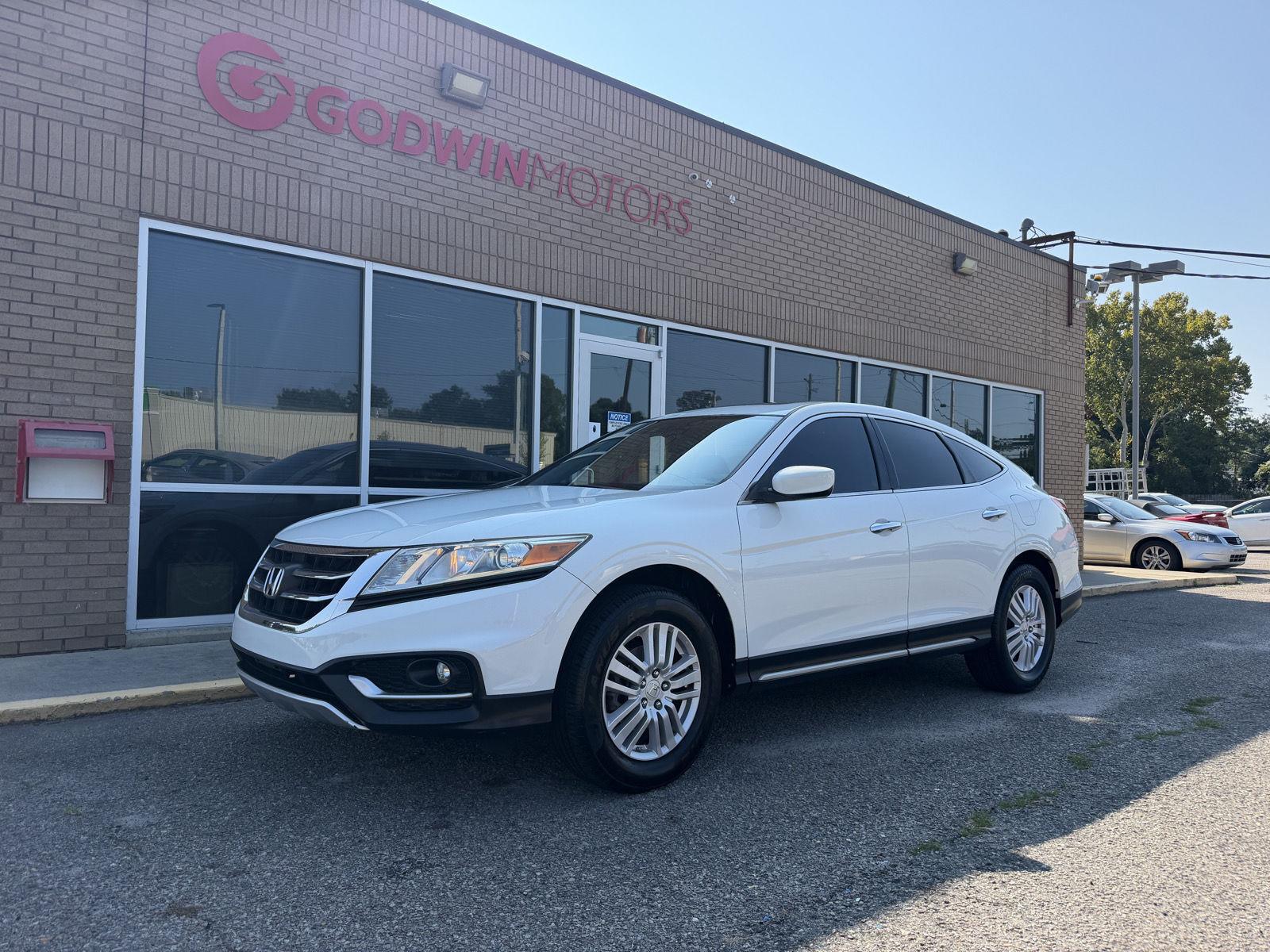 White 2015 Honda Crosstour SUV / Crossover Front-Wheel Drive Automatic