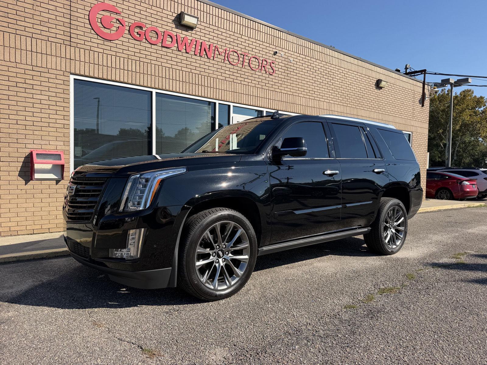  2020 Cadillac Escalade Platinum 4WD   