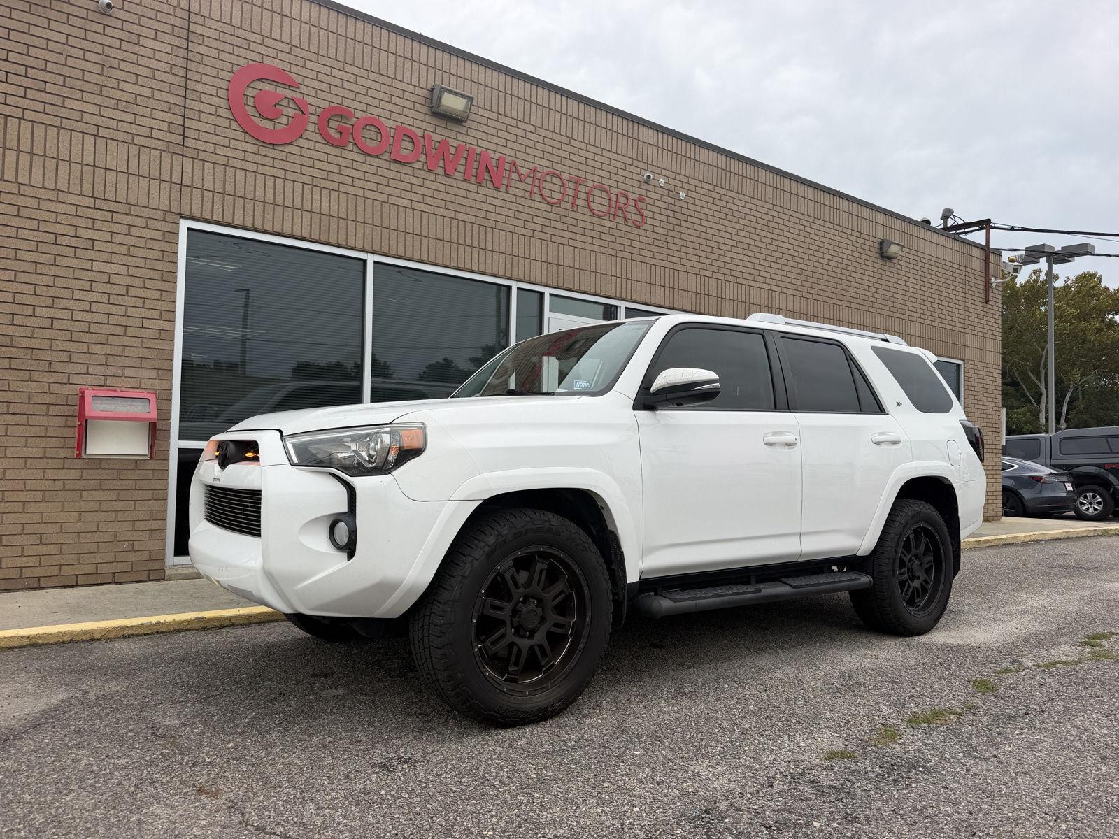 Super White 2016 Toyota 4Runner SUV / Crossover Four-Wheel Drive Automatic
