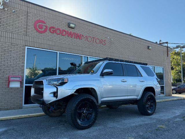 2019 Toyota 4Runner SR5 4WD Plata (Classic Silver Metallic) SUV/Crossover Todo terreno 5 velocidades Automática