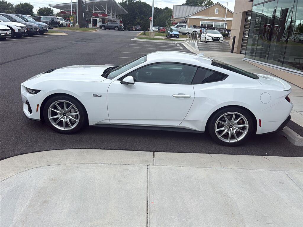 Oxford White 2024 Ford Mustang Coupe Rear-Wheel Drive Automatic