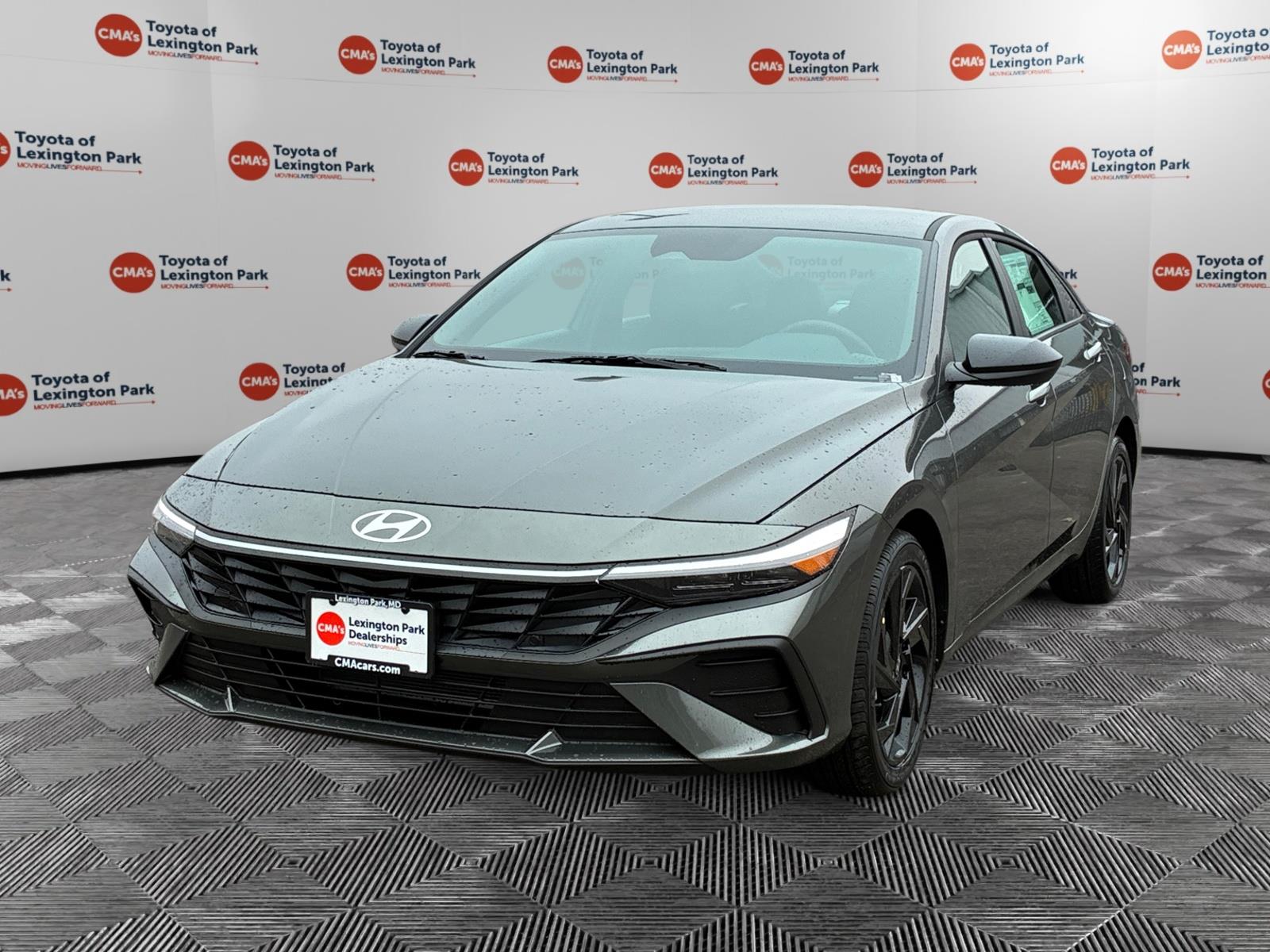 View vehicle photo 3