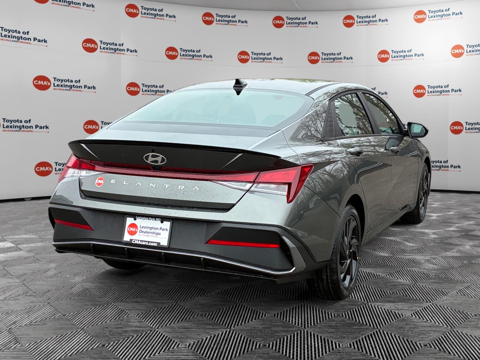 View vehicle photo 7