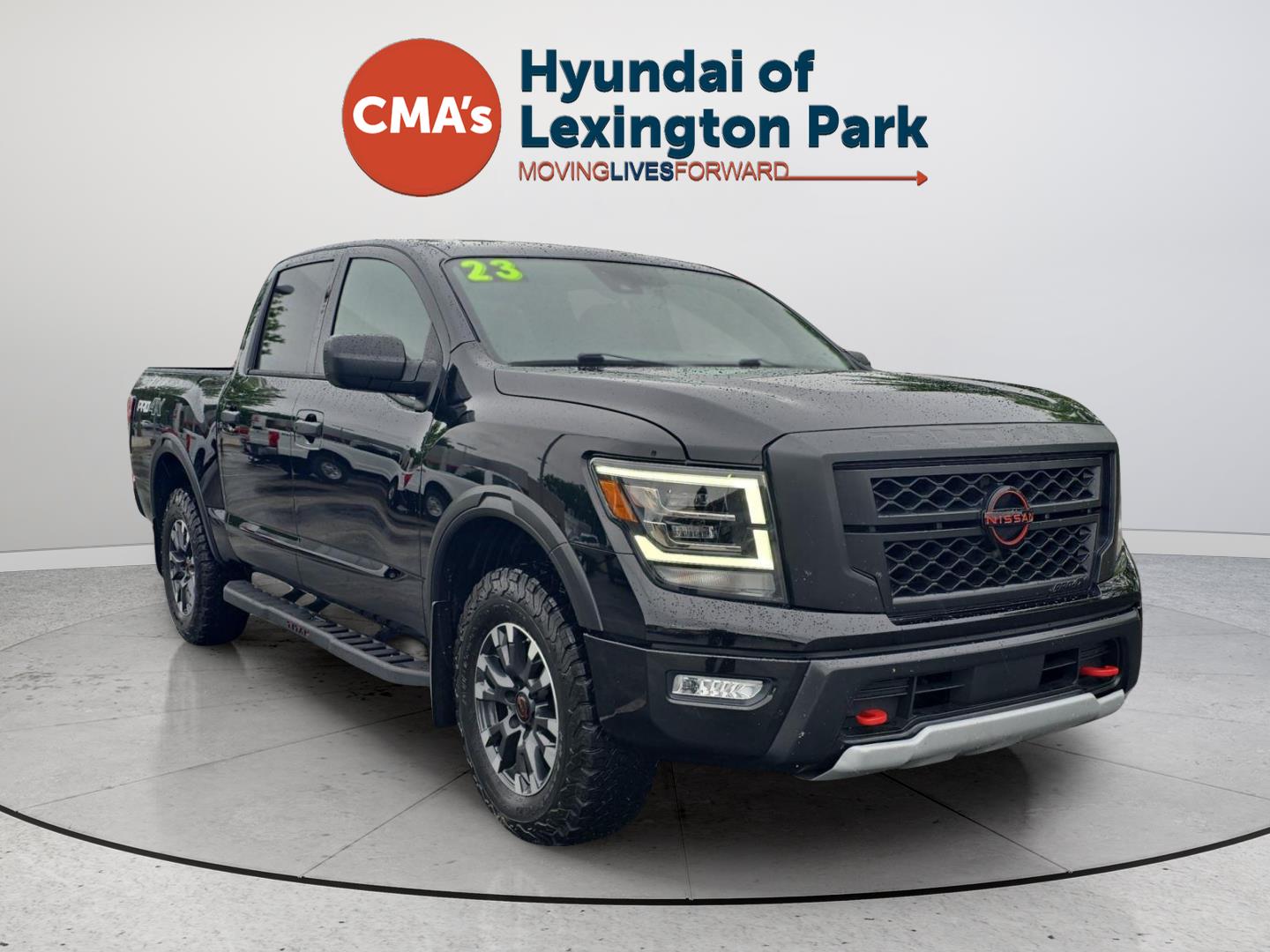 2023 Nissan Titan PRO-4X Crew Cab 4WD