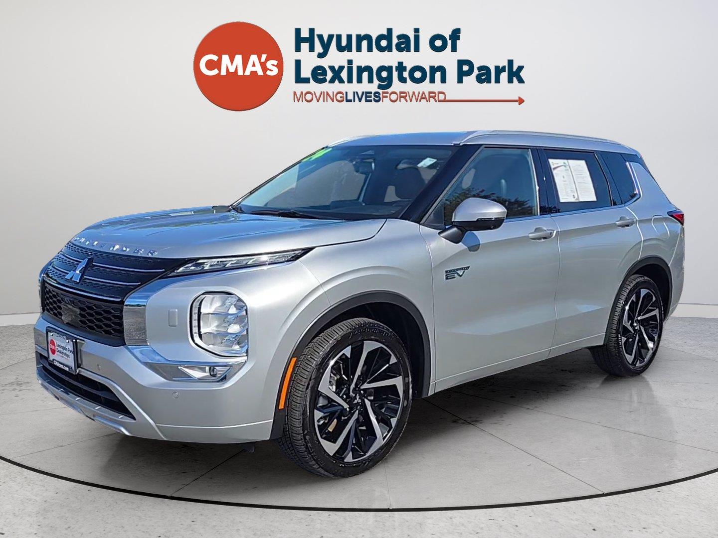 Alloy Silver Metallic 2024 Mitsubishi Outlander Hybrid Plug-in SUV / Crossover All-Wheel Drive Automatic