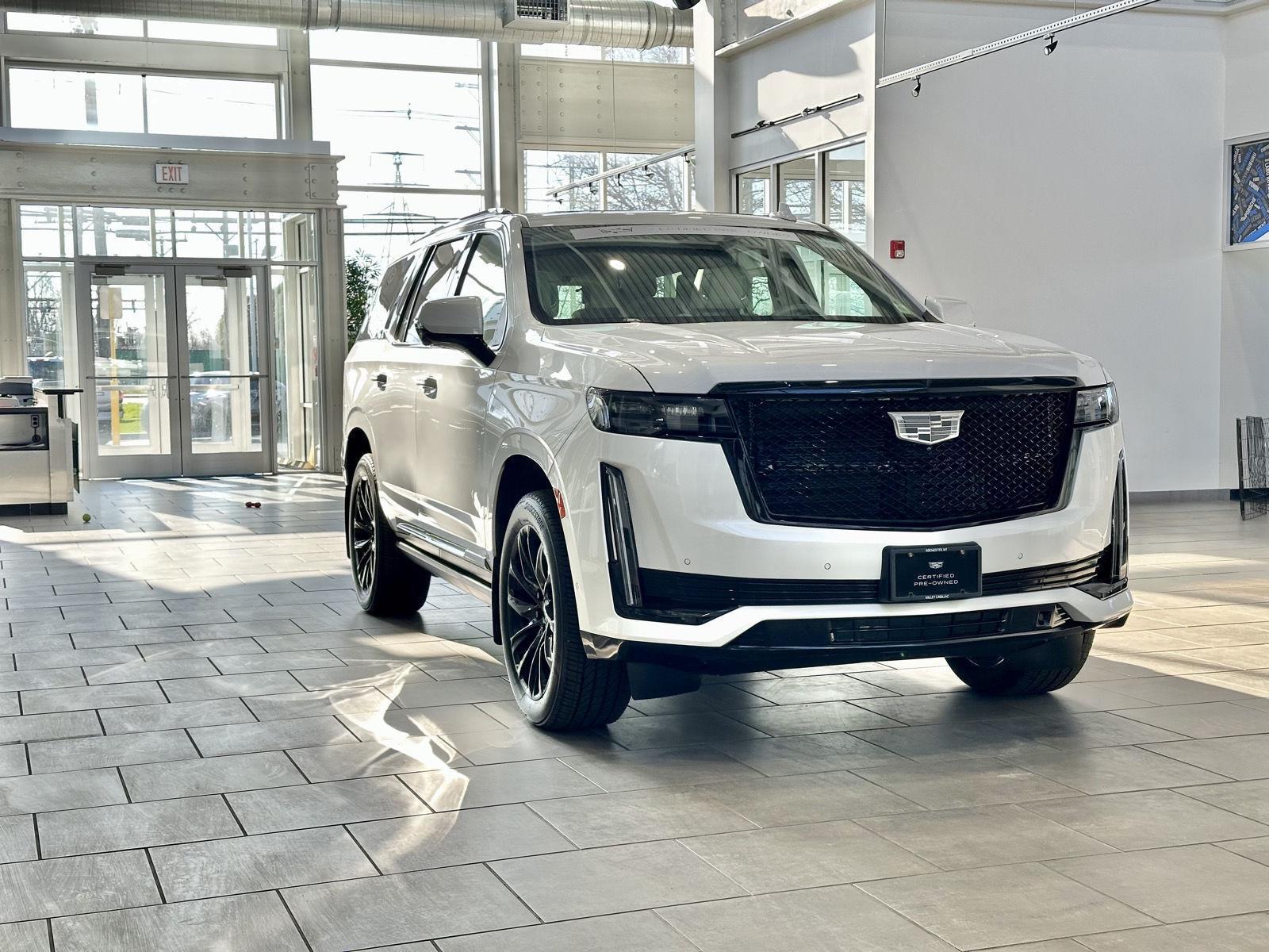 Crystal White Tricoat 2024 Cadillac Escalade Sport Platinum 4WD SUV / Crossover Four-Wheel Drive Automatic