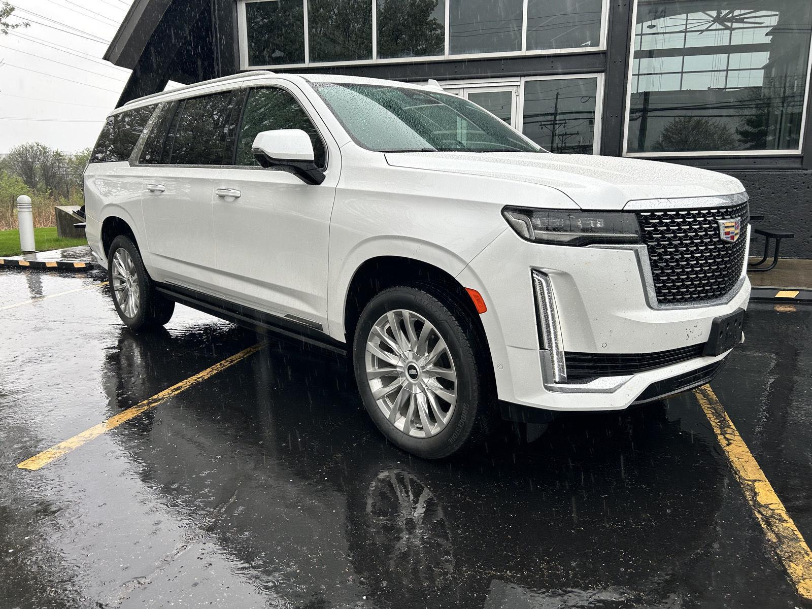 2024 Cadillac Escalade ESV Premium Luxury 4WD