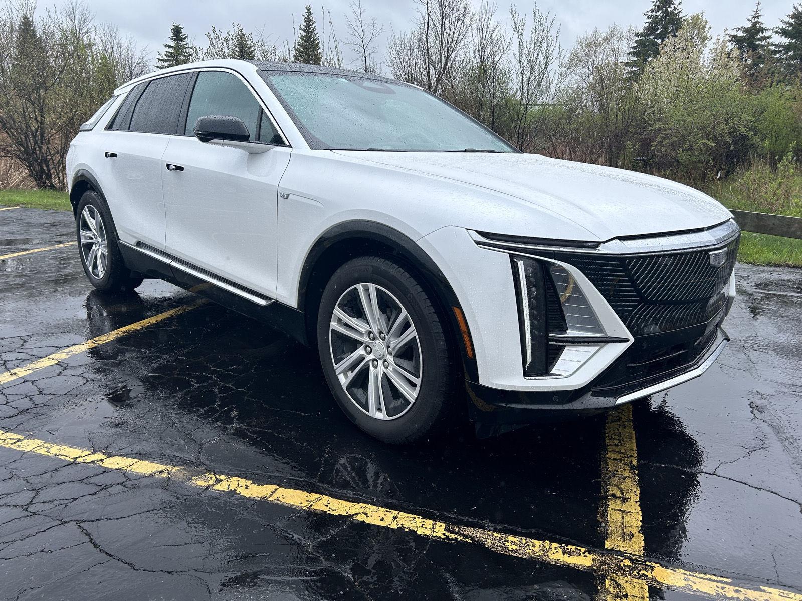 Crystal White Tricoat 2024 Cadillac LYRIQ Tech RWD SUV / Crossover Rear-Wheel Drive Automatic