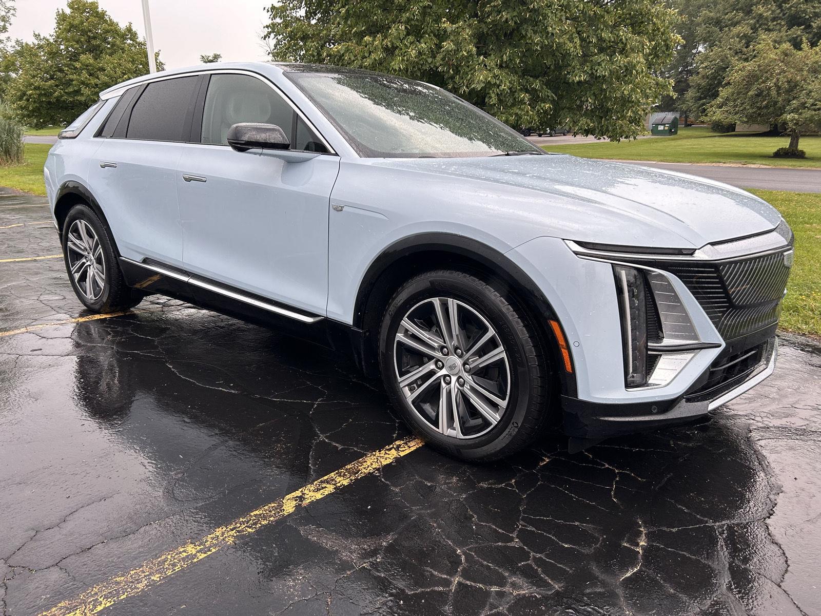  2024 Cadillac LYRIQ Luxury 2 AWD   