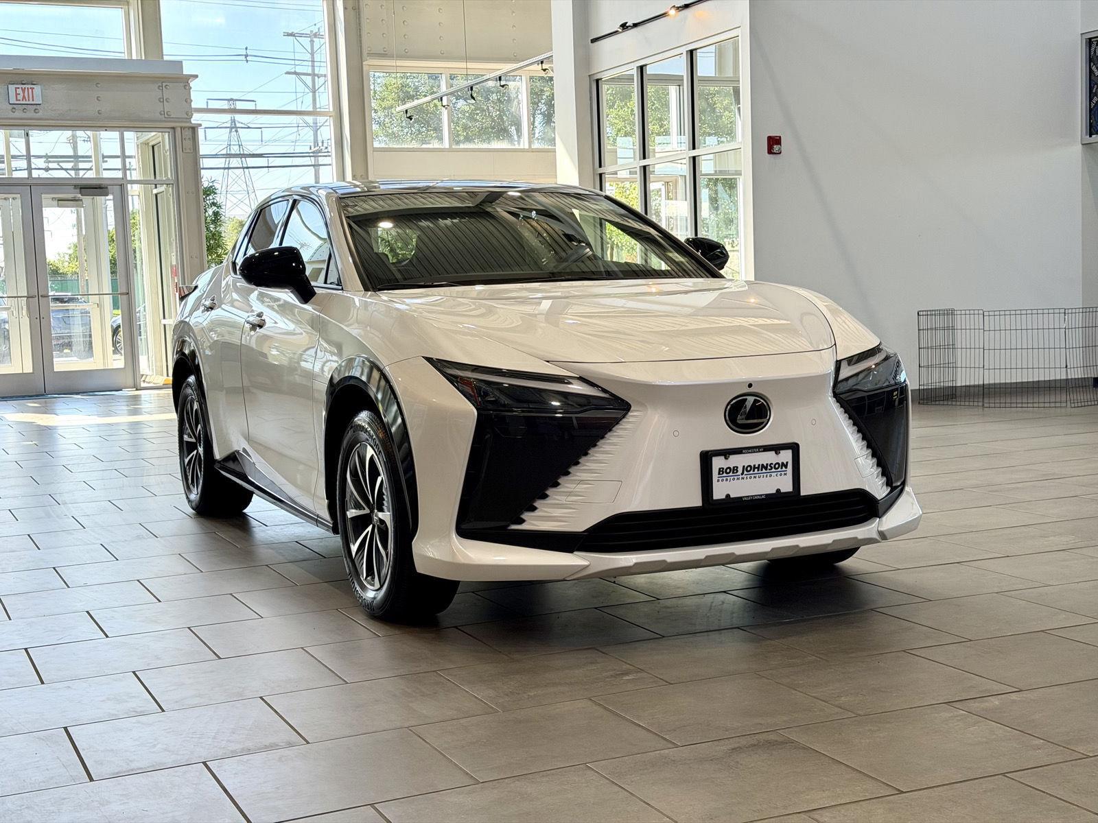 2023 Lexus RZ 450e Luxury AWD