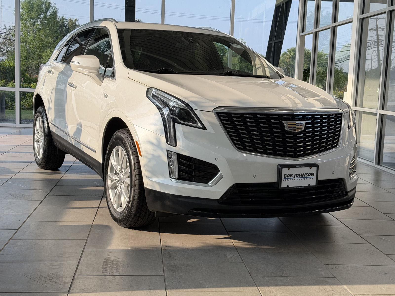Crystal White Tricoat 2021 Cadillac XT5 SUV / Crossover Four-Wheel Drive 9-Speed Automatic