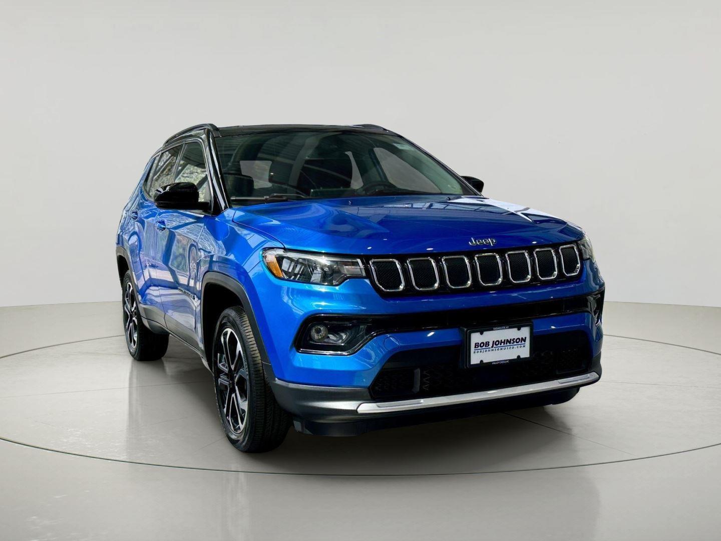 Laser Blue Pearlcoat 2022 Jeep Compass SUV / Crossover Four-Wheel Drive 9-Speed Automatic