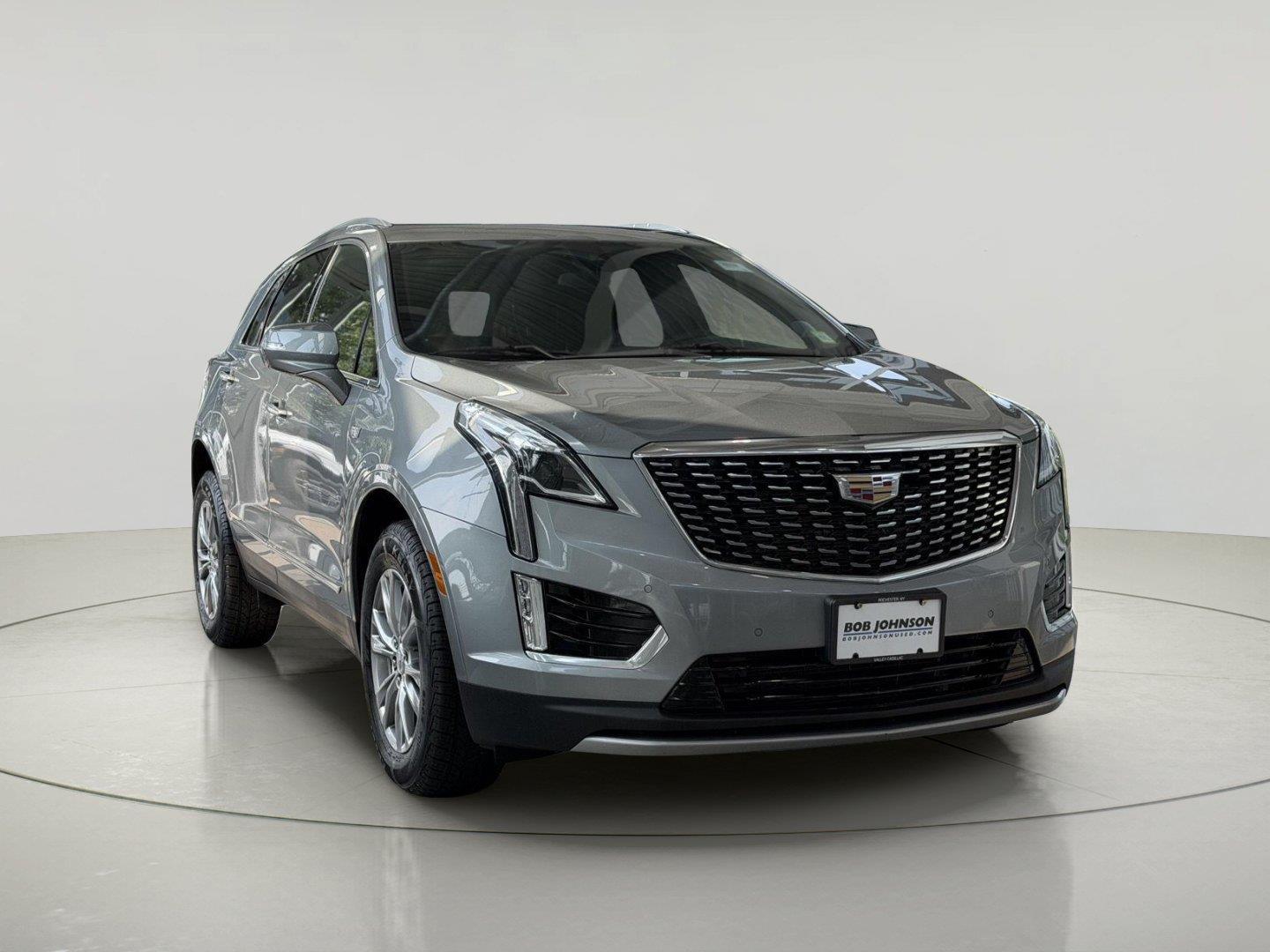 Argent Silver Metallic 2023 Cadillac XT5 SUV / Crossover Four-Wheel Drive 9-Speed Automatic