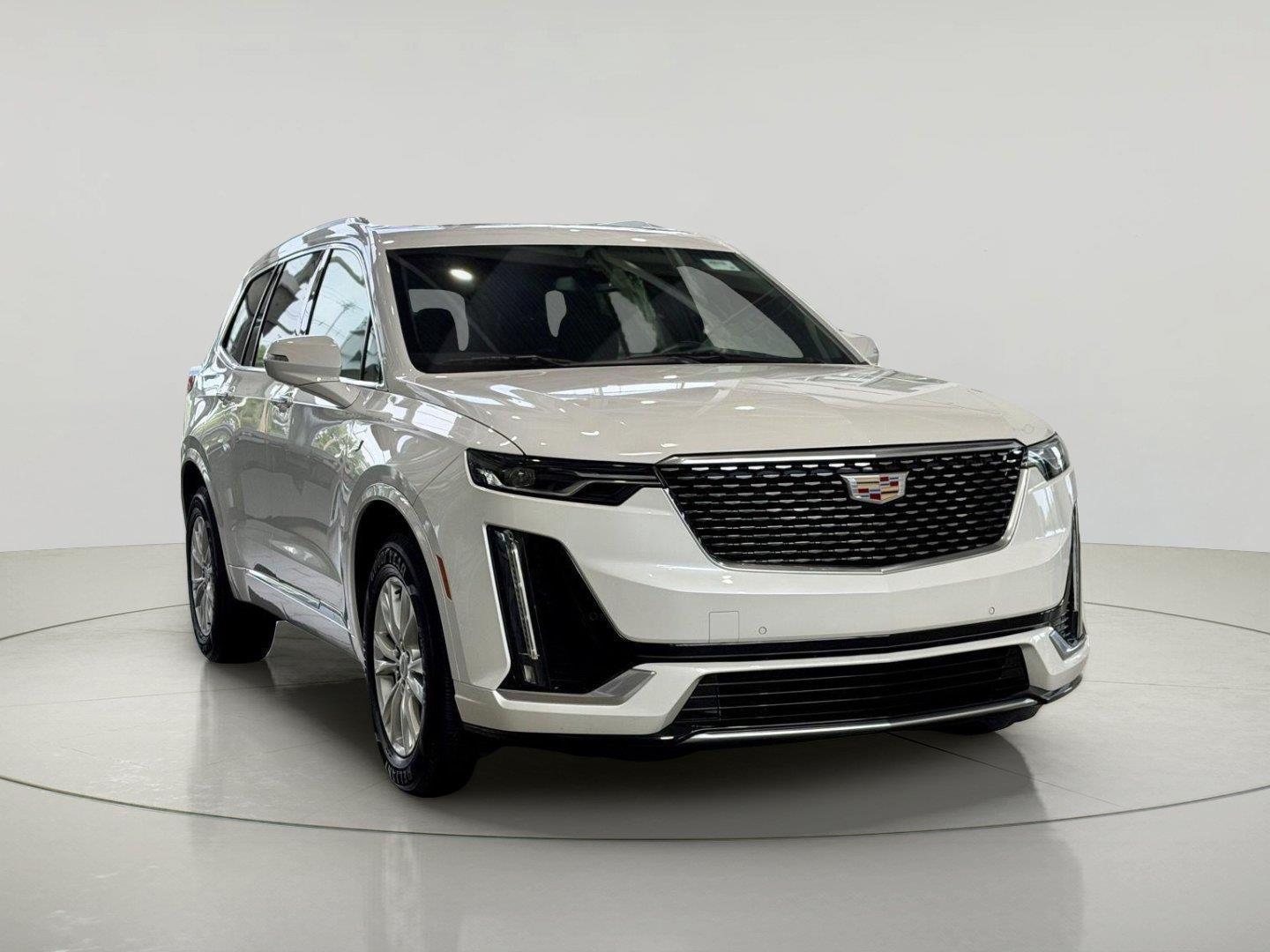2023 Cadillac XT6 Luxury FWD