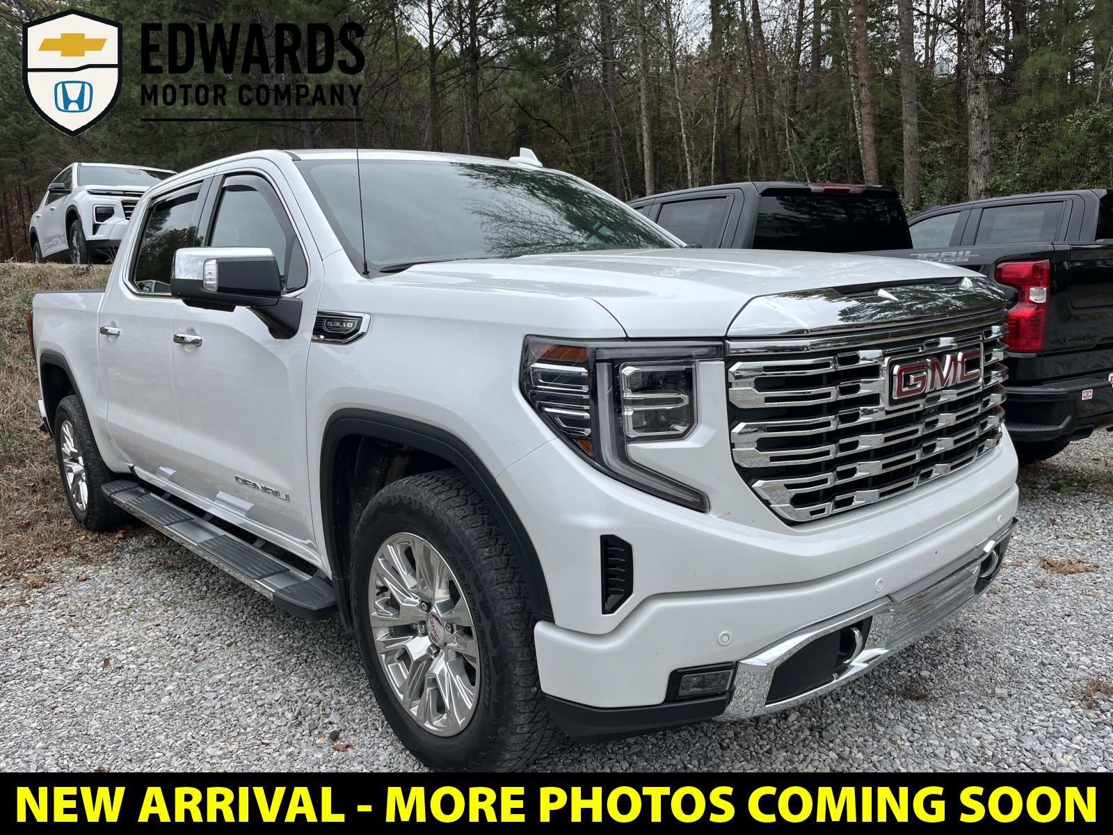 2022 GMC Sierra 1500 Denali Crew Cab 4WD