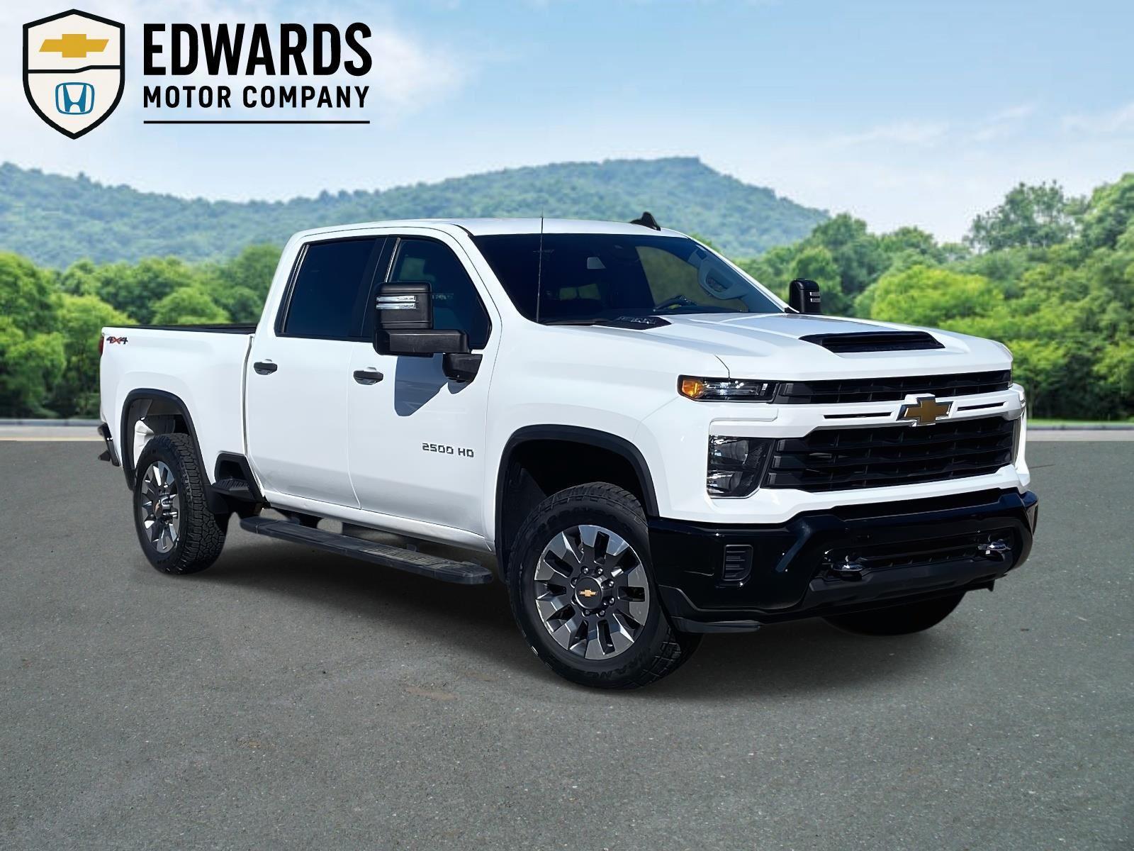 2024 Chevrolet Silverado 2500HD Custom Crew Cab 4WD