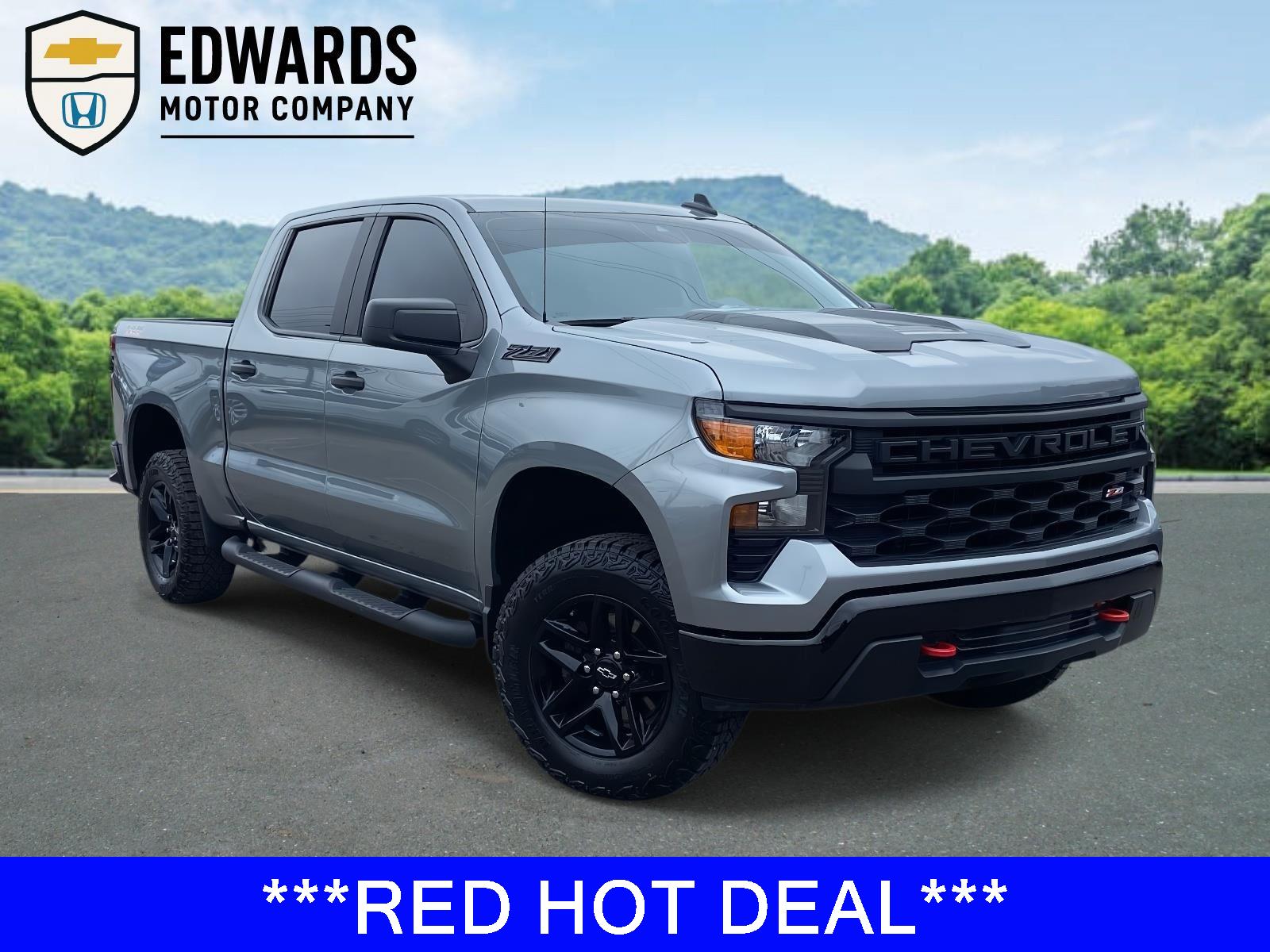 2024 Chevrolet Silverado 1500 Custom Trail Boss Crew Cab 4WD